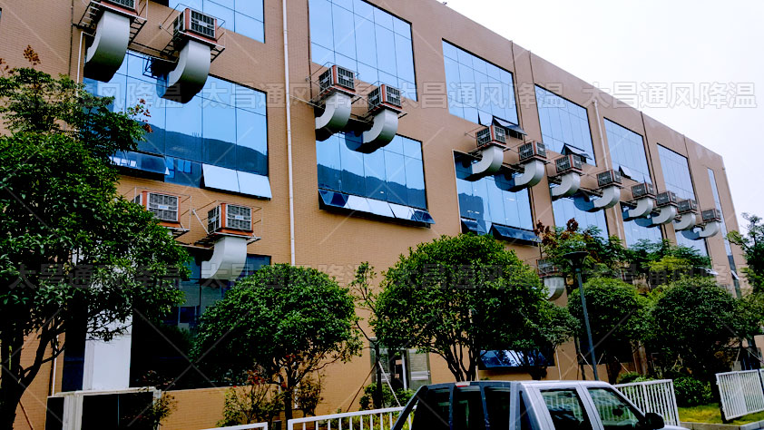 模具車間降溫設(shè)備潤東方省電節(jié)能環(huán)?？照{(diào)