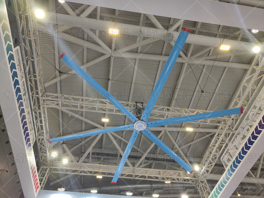 永磁工業(yè)大風(fēng)扇改善工作環(huán)境提升車(chē)間舒適度