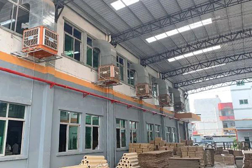 開(kāi)放式廠(chǎng)房降溫方案  環(huán)?？照{(diào)是不錯(cuò)的選擇