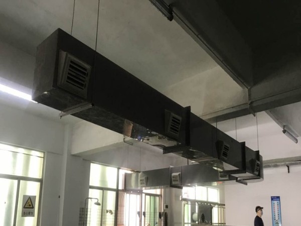 注塑車間安裝環(huán)?？照{(diào)的效果