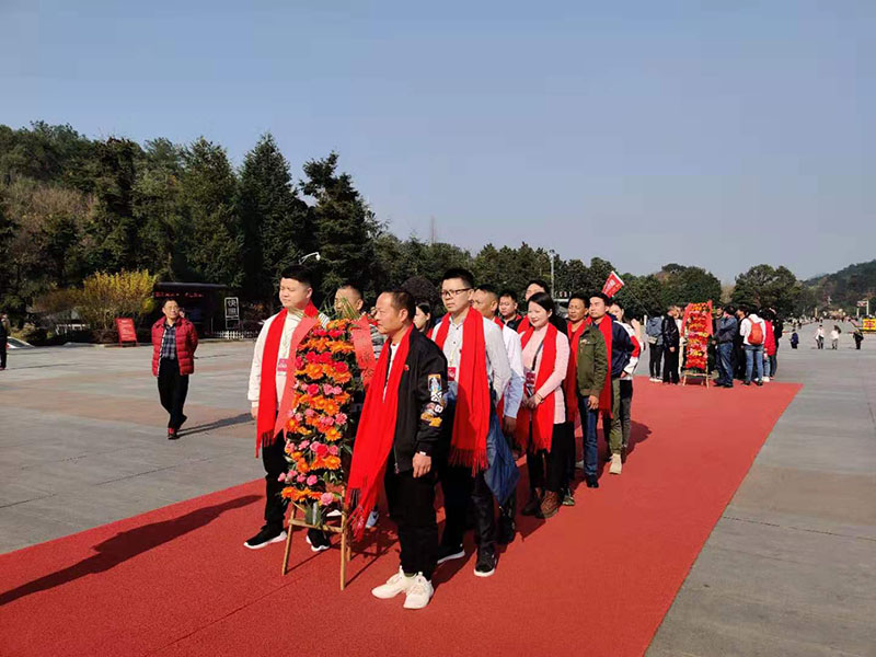 潤東方環(huán)?？照{(diào)團隊出游