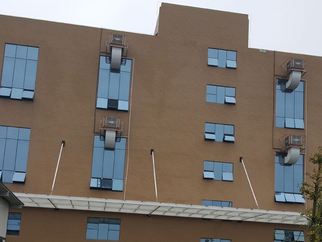 湖南某化工廠潤東方環(huán)?？照{(diào)降溫工程